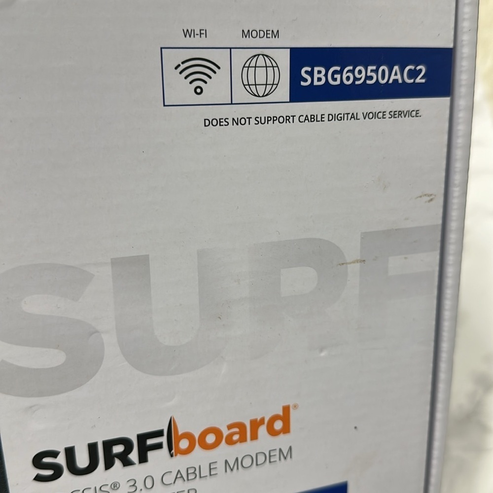 Arris SURFboard Black Cable Modem & Wi-Fi Router - Picture 3 of 9